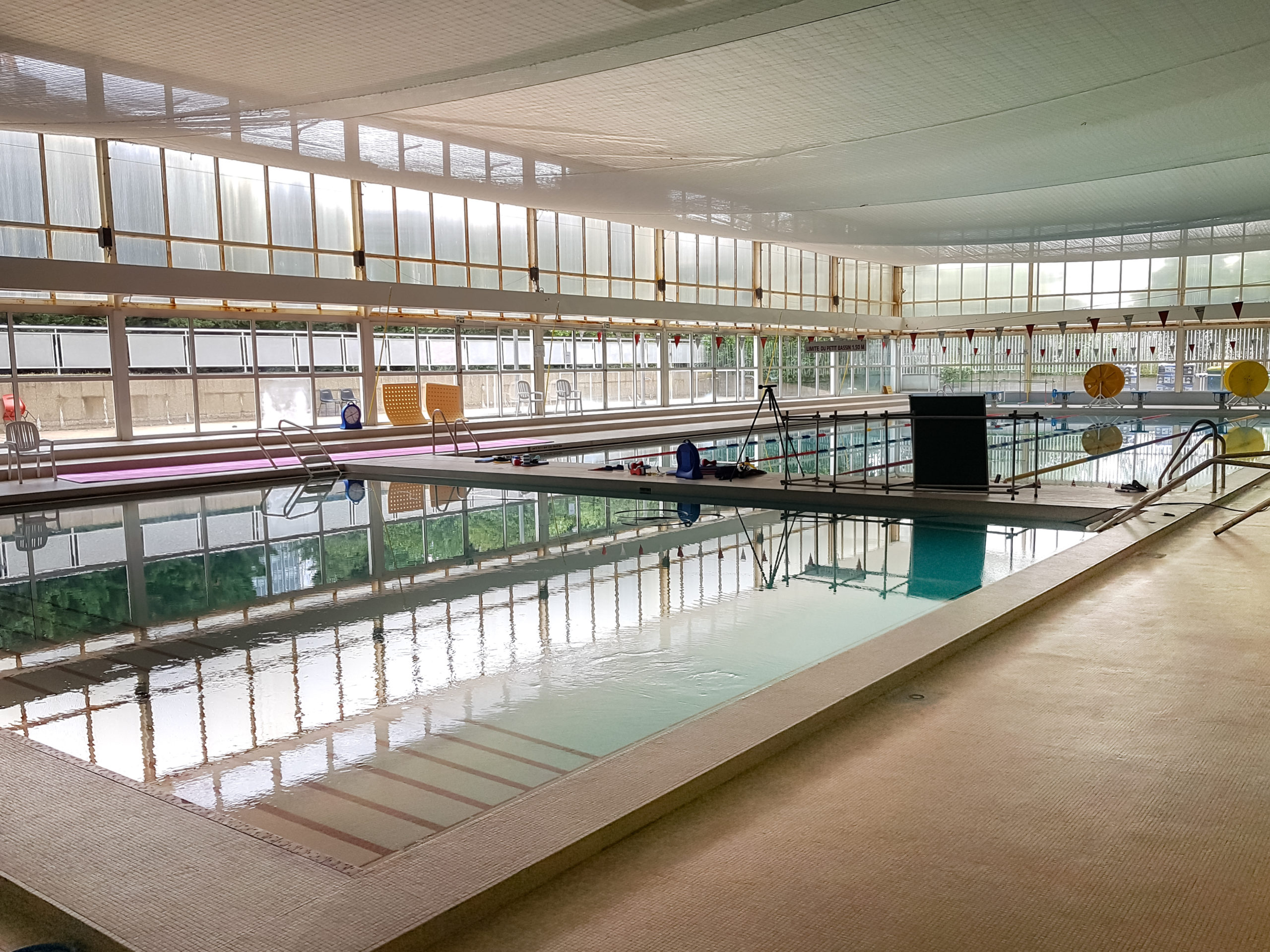 Traitements acoustiques dans les centres aquatiques